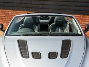 Image 22/50 of Aston Martin V12 Vantage S (2015)