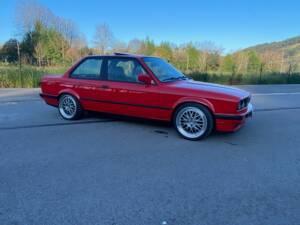 Image 106/180 de BMW 316i (1989)