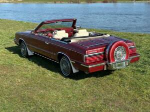 Bild 4/6 von Chrysler Le Baron (1985)