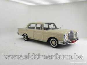 Imagen 3/15 de Mercedes-Benz 220 S b (1960)