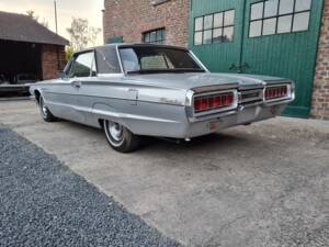 Imagen 7/43 de Ford Thunderbird Landau Coupe (1965)