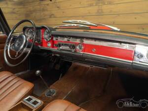 Immagine 15/19 di Mercedes-Benz 230 SL (1967)