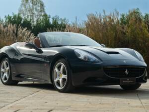 Bild 16/50 von Ferrari California (2010)