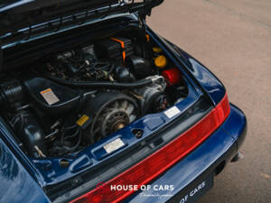 Imagen 24/49 de Porsche 911 Carrera 2 (1991)