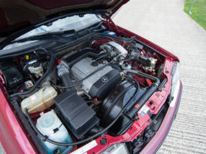 Bild 17/23 von Mercedes-Benz 200 E-16 (1993)