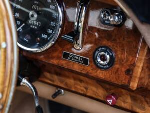 Image 35/50 of Jaguar Mk II 3.8 (2004)