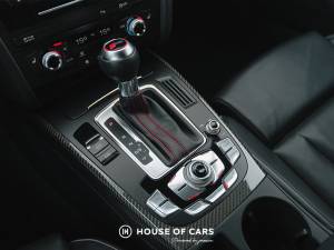 Immagine 32/45 di Audi RS4 Avant (2014)