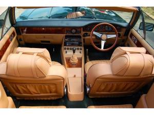 Imagen 9/27 de Aston Martin V8 Volante (1982)