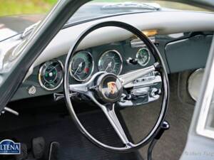 Image 31/57 de Porsche 356 C 1600 SC (1964)