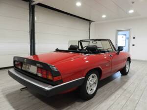 Bild 4/14 von Alfa Romeo 1.6 Spider (1989)