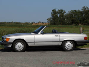 Image 5/50 of Mercedes-Benz 560 SL (1988)