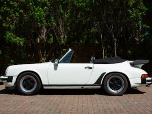 Image 2/35 of Porsche 911 SC 3.0 (1983)