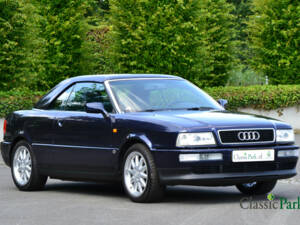 Imagen 30/50 de Audi Cabriolet 2.6 (1997)