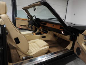 Image 9/15 of Jaguar XJS 5.3 V12 (1991)