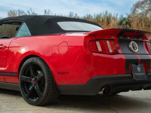Image 24/50 of Ford Mustang Shelby GT 500 (2011)