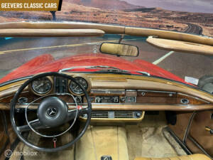 Image 10/40 of Mercedes-Benz 280 SE (1969)