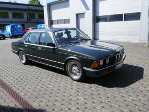 Afbeelding 7/10 van BMW 735i (1986)