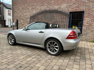 Image 7/7 of Mercedes-Benz SLK 200 (1996)