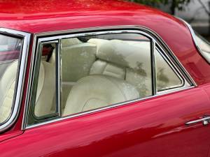 Image 19/41 of Maserati 3500 GTI Touring (1964)