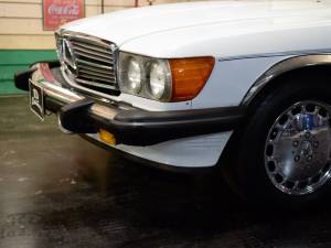 Image 9/32 of Mercedes-Benz 560 SL (1987)