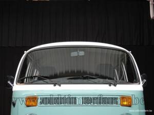 Immagine 10/15 di Volkswagen T2b Kombi (1978)