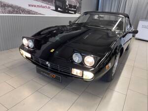 Image 4/21 de Ferrari 365 GTC&#x2F;4 (1971)