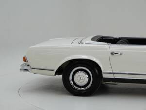 Afbeelding 15/15 van Mercedes-Benz 280 SL (1969)