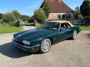 Image 2/7 of Jaguar XJS 4.0 (1996)