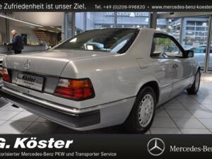 Image 5/15 of Mercedes-Benz 320 CE (1993)