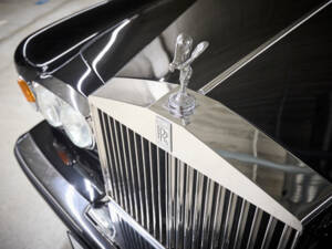 Image 19/99 of Rolls-Royce Corniche I (1979)