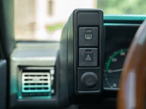 Immagine 42/50 di Alfa Romeo 75 2.0 Twin Spark (1989)