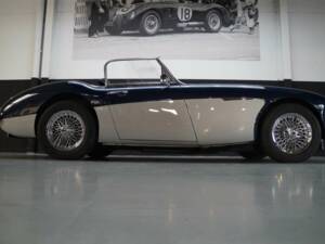 Immagine 3/50 di Austin-Healey 3000 Mk II (BN7) (1961)