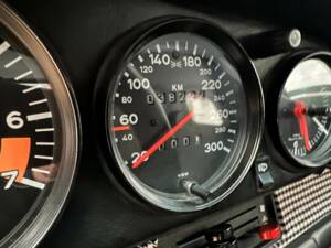 Image 9/15 of Porsche 911 Carrera 3.2 (1988)