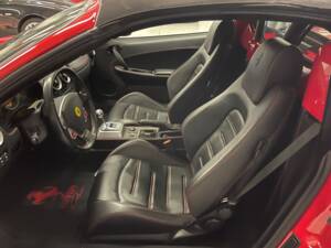 Bild 15/20 von Ferrari F 430 Spider (2007)