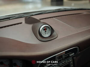 Image 39/49 of Porsche 911 Targa 4S (2008)