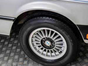 Image 45/50 de BMW 320&#x2F;6 (1981)
