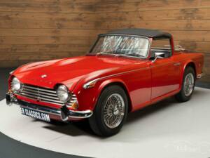 Image 7/19 of Triumph TR 4A IRS (1965)