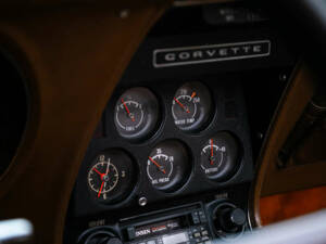 Image 26/29 of Chevrolet Corvette Stingray (1972)