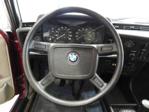 Immagine 8/17 di BMW 320 (1977)