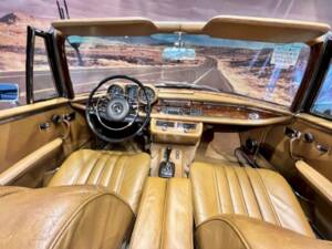 Immagine 17/37 di Mercedes-Benz 280 SE 3,5 (1970)