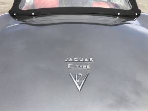 Image 20/43 de Jaguar E-Type V12 (1973)