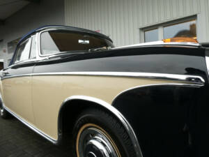 Image 23/27 of Mercedes-Benz 220 S Cabriolet (1957)
