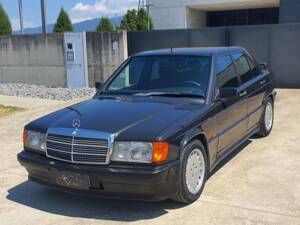 Imagen 1/30 de Mercedes-Benz 190 E 2.5-16 (1989)