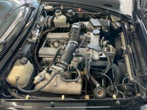 Immagine 18/18 di Alfa Romeo 2.0 Spider (1993)