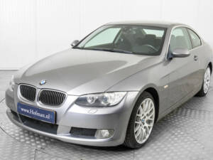 Imagen 17/50 de BMW 325i (2007)