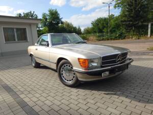 Imagen 15/43 de Mercedes-Benz 560 SL (1988)