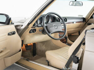 Immagine 30/47 di Mercedes-Benz 560 SL (1987)