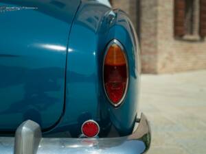 Image 25/50 of Volkswagen Karmann Ghia 1200 (1963)