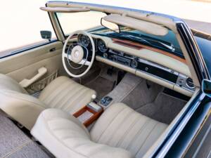 Afbeelding 4/43 van Mercedes-Benz 280 SL (1968)