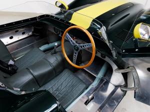Image 10/42 of Lister Knobbly (1959)